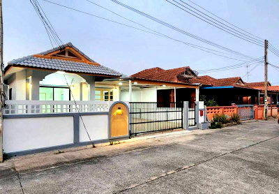 Houses for sale Kasetsart University Si Racha Campus : Single house for sale in Wasana Village, Sriracha, near Saha Group Industrial Estate.