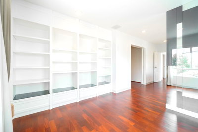 บ้านเดี่ยว ถนนกรุงเทพ-ชลบุรี มอเตอร์เวย์ : For Sell at      Grand Bangkok Boulevard East Rama 9