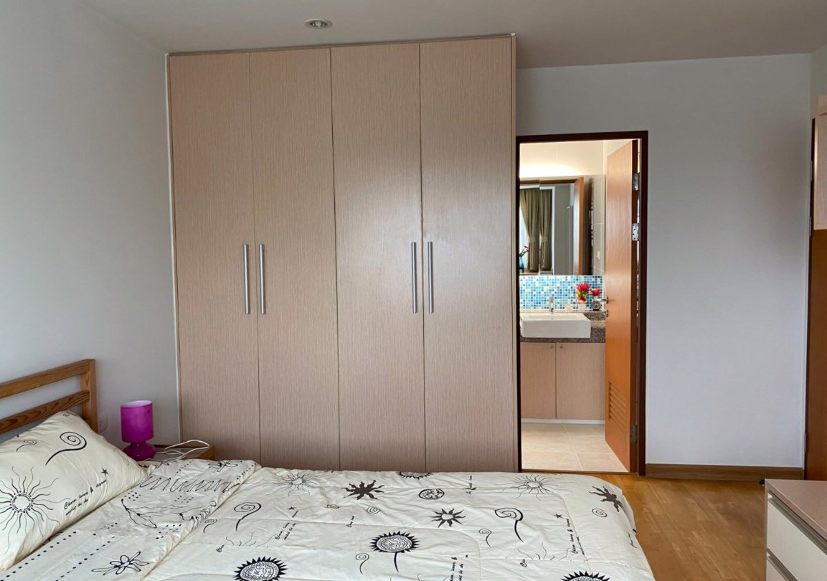 picture  Residence                    52  - 9/13