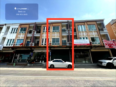 Shophouses for sale Pathumthani : Commercial Building for Sale : 3-Storey at Tara Avenue, Behind M Park Rangsit Klong 3