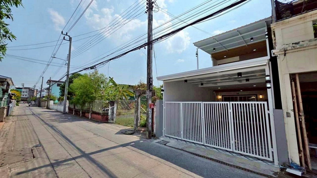 รูป บ้านแต่งสวย หลังมุม ซอยรัตนาธิเบศร์ 9 เข้าซอย 200 เมตร ทาวน์เฮ้าส์ 4 ห้องนอน ใกล้ MRT ศูนย์ราชการนนทบุรี - รูปที่ 2/25