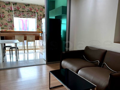Condos for rent : ▚ LJ165ツ FOR RENT: Rhythm Phahon - Ari ✨ 1BR 45sqm. Large Unit Newly Renovated, Cool Side, Best Price