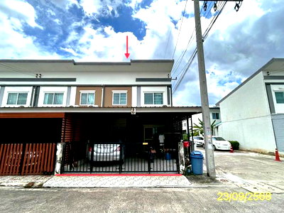 Townhouses for sale Khlong Luang Road : TOWN HOUSE 21.4 Sq.w. Khlong Luang Pathumthani for 2.3M