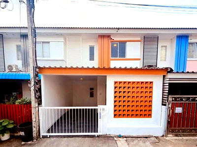 Townhouses for sale Samut Prakarn : 🔥Townhome for Sale at Pruksa 85 – Great Location with Convenient Access, Free Transfer Fee