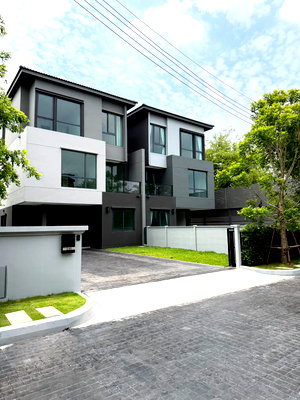 ขายบ้านแฝด : ขายบ้านแฝด 3 ชั้น หรู "บ้านกลางเมือง ดิ อิดิชั่น โยธินพัฒนา" ใกล้ Central EastVille, CDC และทางด่วน เริ่มต้น 11.99 ลบ. ✨*