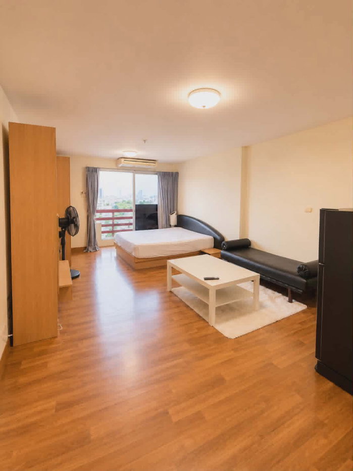 picture Master View Executive Place - 2/6