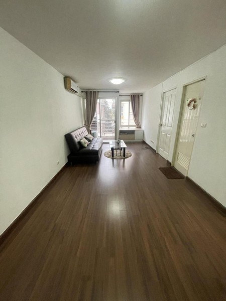 picture A033591 Chateau in town Ratchada 13 - 2/8