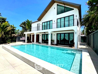 Houses for rent Chonburi : Pet-Friendly 4-BR Villa 530 Sqm In Huai Yai, Pattaya (ID 2878725)