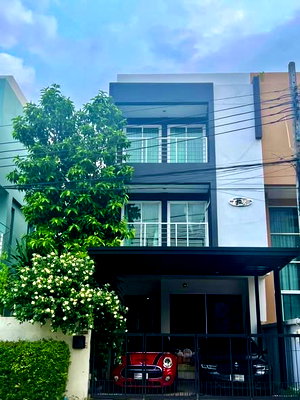 ทาวน์โฮม MRT สามย่าน : 🔥ขายบ้านสวย Built-in ทั้งหลัง✅ ดีวัน อ่อนนุช 74/1 D-One Onnut 74/1 ใกล้ MRT ศรีนุช
