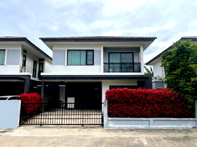Twin houses for rent Samut Prakarn : House for rent Britania Bangna-Suvarnabhumi (KM. 26) 4beds 3 bath 145 sqm 28,000 K.Bee 064146-6445 (282AGBE)