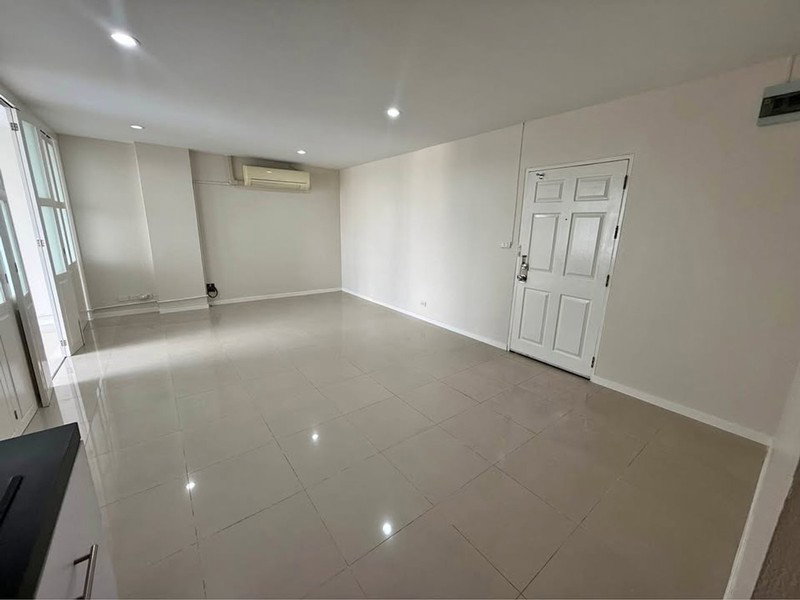 รูป A034090 Baan Rommai Sanambinnam - รูปที่ 2/7