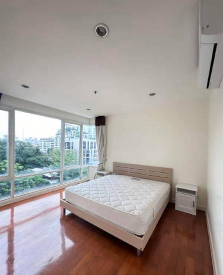 รูป Special 2-Bedroom Unit with an Extra-Large Terrace for Sale - รูปที่ 5/9