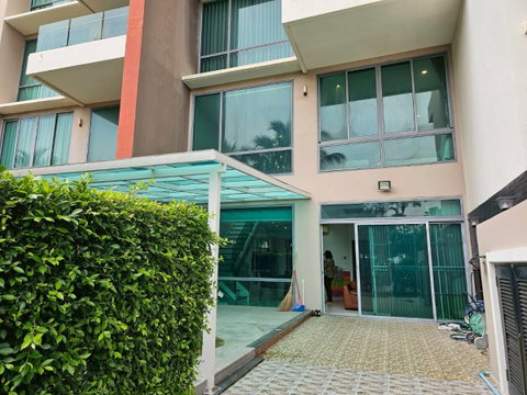 Condo for Sale, Paradiso Building A, beachfront. Spacious and comfortable room with complete functions, ready to move in.