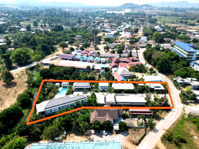 Houses for sale Khao Chi Chan : Luxury pool villa with a cafe business in Na Jomtien, Sattahip, Chonburi.