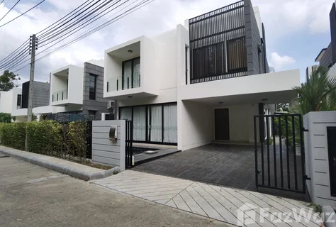 A Considered Family Villa Where Gardens Meet Laguna Living 6401730
