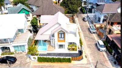 บ้านเดี่ยว ถนนพัทยาใต้ : Luxury Renovated Pool Villa for Sale Modern in Central Pattaya