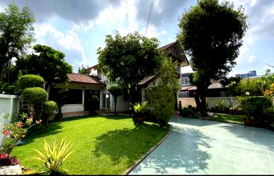 Houses for sale Ratchadaphisek Road : Single house for sale, 5 bedrooms, Soi Prachachuen 30, near Kasemrad Hospital, Prachachuen, 84 sq m, 2 floors