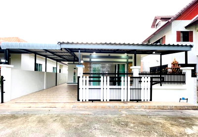 บ้านเดี่ยว บ.ซัมมิท อีเล็คโทรนิค คอมโพเน้นท์ : ขายบ้าน  รัตนากร วิลเลจ 15 หนองปรือ บางละมุง ชลบุรี CX-156614 ✅ ทักไลน์ @connexproperty ตอบทันที ทีมงานมืออาชีพ ✅