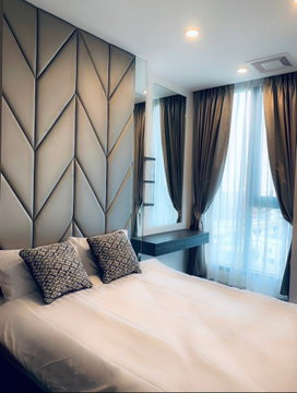 S81 Condo for rent: Whizdom Essence Sukhumvit, near BTS Punnawithi. Fully furnished and equipped with appliances, ready to move in.