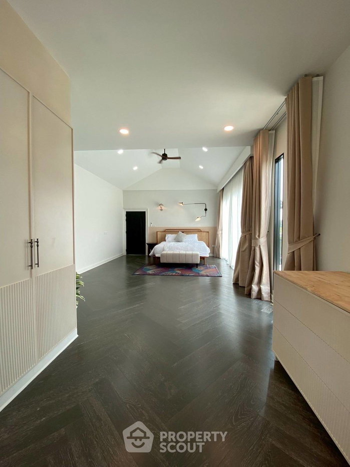 รูป วิลล่า 4 ห้องนอน 530 ตร.ม. พร้อมเลี้ยงสัตว์ได้ ใน ฮ้วยใหญ่ พัทยา (ID 2878725) - รูปที่ 12/20
