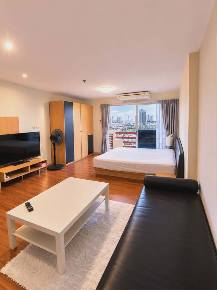 picture Master View Executive Place - 1/6