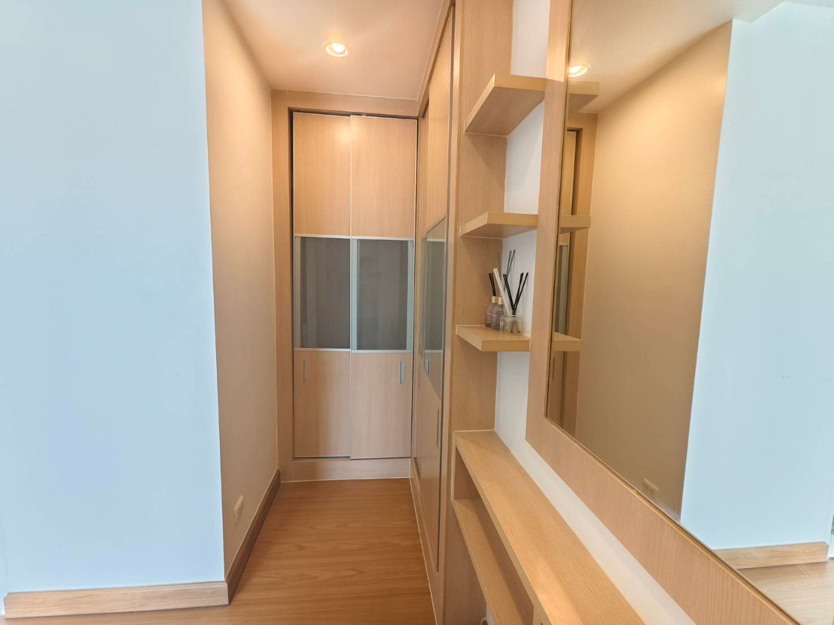 รูป 🏙️ ห้องใหญ่หายาก ใกล้อนุสาวรีย์ชัย ✨ ชั้นสูง วิวโล่ง 🚆 เดินทางสะดวก เฟอร์ครบ ว่างแล้วตอนนี้!! 🛋️💖 - รูปที่ 6/9