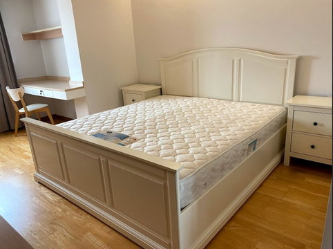 A033761 Residence 52