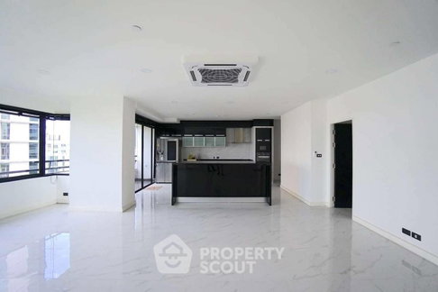 3-BR 295 Sqm At Moon Tower Condominium Near BTS Thong Lor (ID 803451)