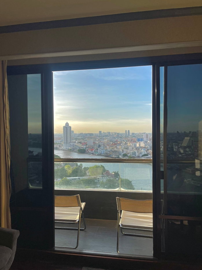picture Condo for RENT : Baan Chao Praya 𝐒𝐢𝐳𝐞 : 66 sqm. 𝐓𝐲𝐩𝐞 : 1 Bed 1 Bath / Balcony / River View 𝐅𝐥𝐨𝐨𝐫 : 25th - 7/12
