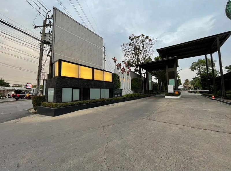 picture A034188 Champs Elysees Avenue Tiwanon - Chaengwattana - 3/8