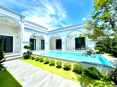 Houses for sale Rubberland : Single Storey Luxury Pool Villa for Sale in Mabprachan Pattaya Prime Zone
