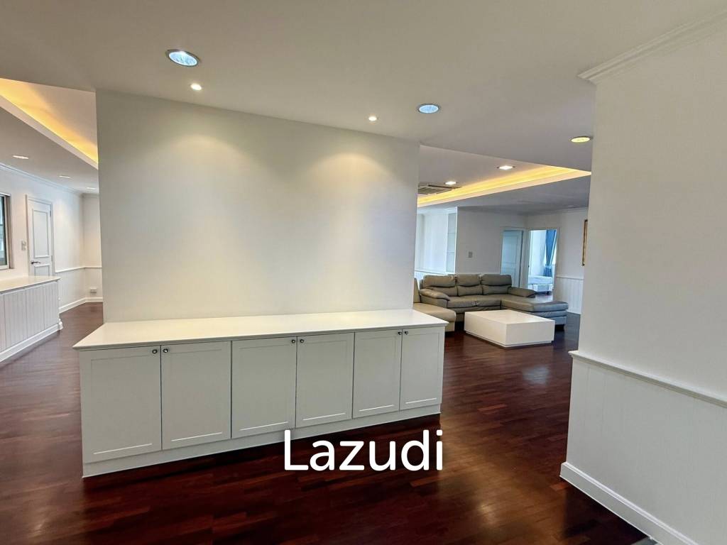 รูป 236 sqm 3 Bed Condo on High Floor in Khlong Tan Nuea Bangkok - รูปที่ 4/15
