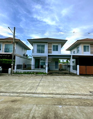Houses for sale Pathumthani : For Sale House , Groove Ville Lamlukka Klong 4 , wide frontage , Lat Sawai , Lam Luk Ka , Pathum Thani , CX-156805 ✅ Live chat with us ADD LINE @connexproperty ✅