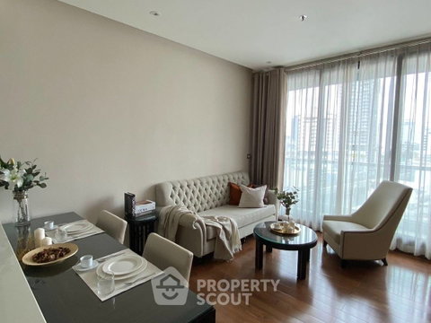1-BR 52 Sqm Condo At The Address Sukhumvit 28, 300m to BTS Phrom Phong (ID 2741428)