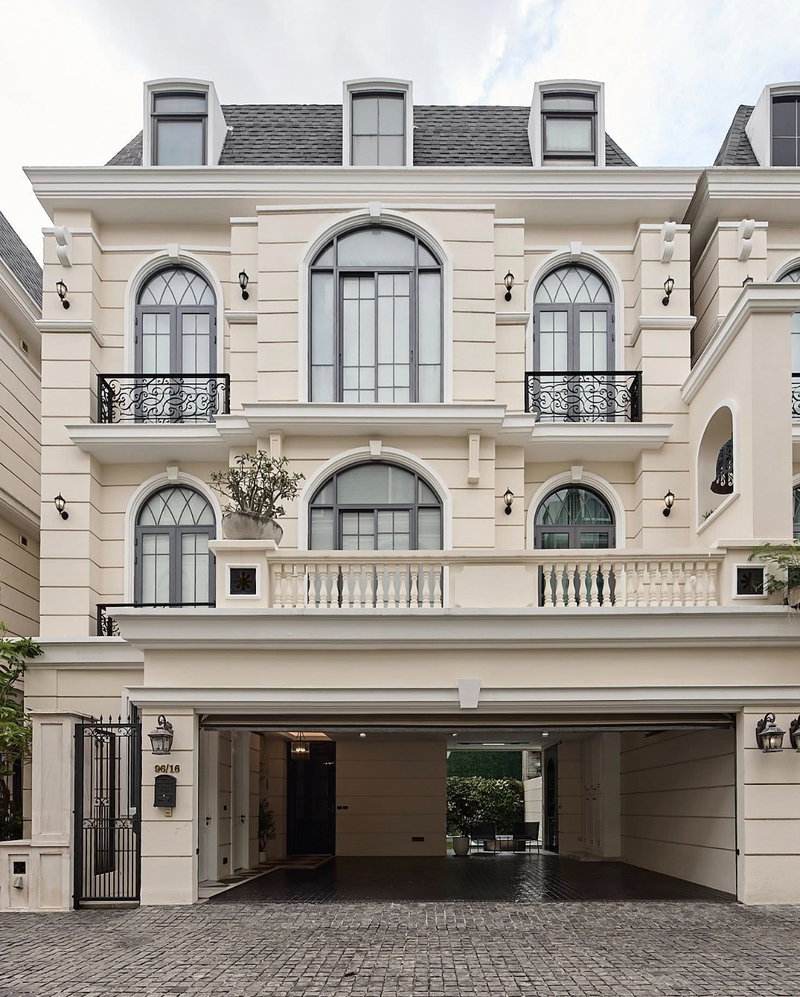 Townhouses for sale : 🔥 Luxurious 3.5 story mansion for sale, very exclusive, the entire project has only 8 houses 🔥 The Boulevard Ekkamai - The Boulevard Ekkamai