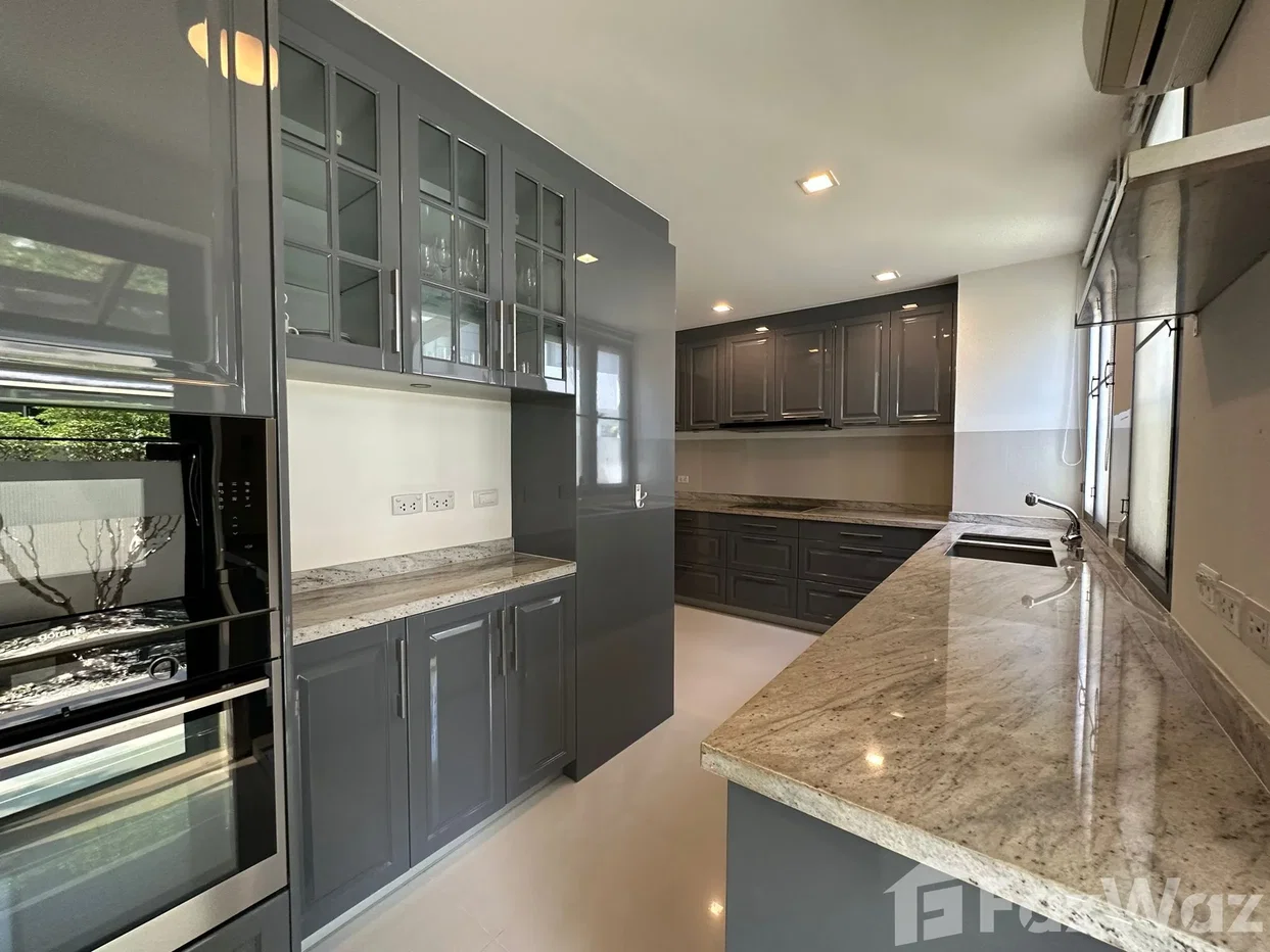 รูป Impeccably Renewed — A Garden Villa on a Generous Plot 6401900 - รูปที่ 3/36