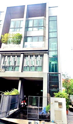 บ้านแฝดให้เช่า : ให้เช่า  JW Urban Home Office สรงประภา-ดอนเมือง อยู่ถนนสรงประภา ใกล้สนามบินดอนเมือง