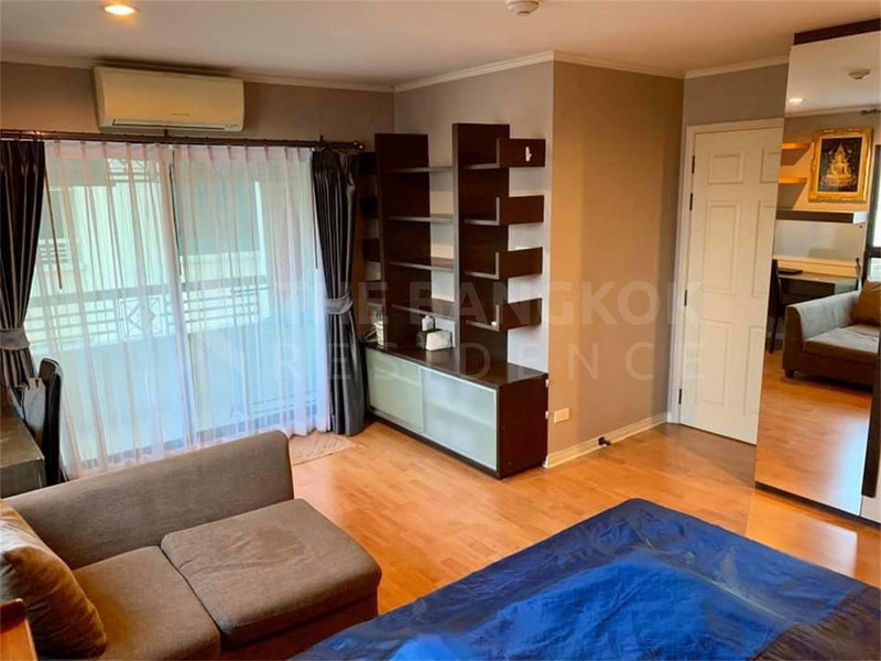 Condos for sale : Lumpini Ville Phaholyothin-Suthisan near BTS Sena Ruam Move-in Ready, Just Bring Your Stuff