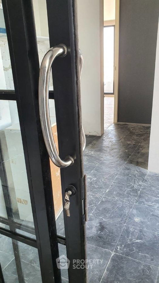 รูป คอนโด 2 ห้องนอน ขาย Icon 3 Condominium ใกล้ทองหล่อ (ID 1991732) - รูปที่ 13/19