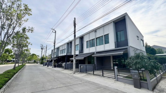 For Sale: Corner house in Pleno Westgate project! Fully furnished show house, ready to move in. Interested? Call 082-641-4199