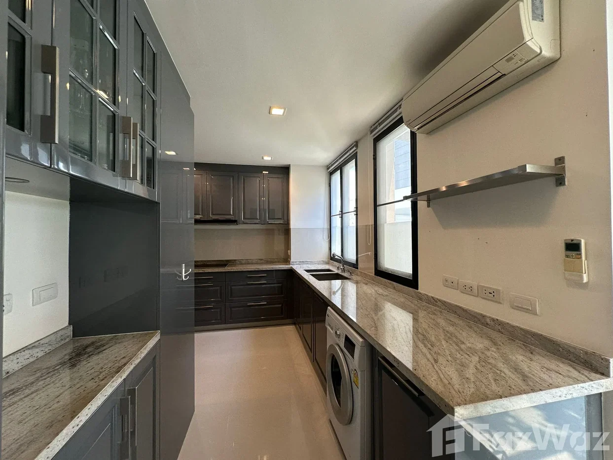 รูป Impeccably Renewed — A Garden Villa on a Generous Plot 6401900 - รูปที่ 13/36