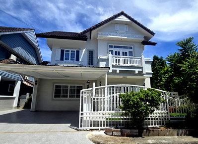 บ้านเดี่ยว ถนนสุวินทวงศ์ : ขายบ้านเดี่ยว พาร์คเวย์ ชาเล่ต์ รามคำแหง 190/1 รีโนเวทใหม่ พร้อมอยู่ แปลงมุม ใกล้ Ruamrudee International School