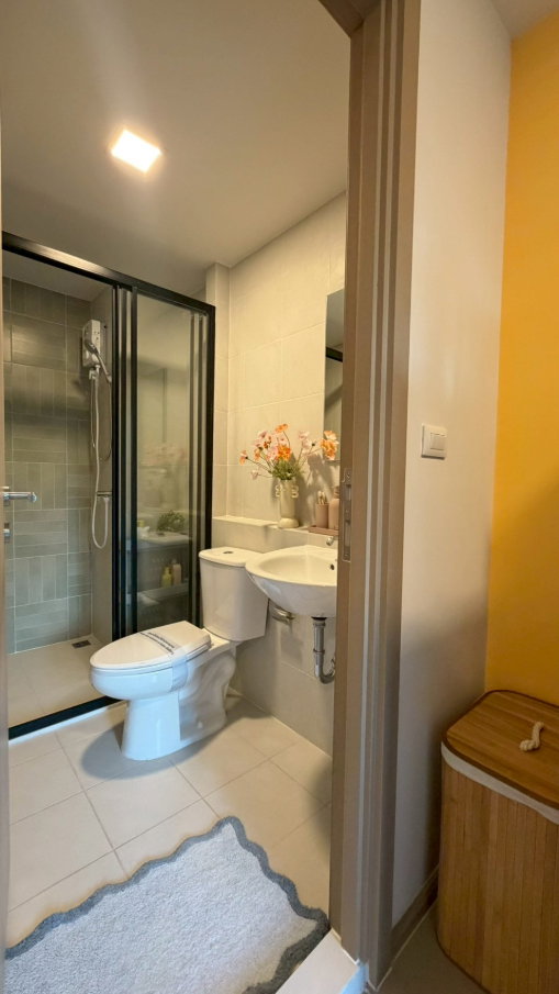 รูป หลีกหนีความวุ่นวายมาพักผ่อนในคอนโดสไตล์มินิมอลรีสอร์ทจากแสนสิริ dcondo sense Bangsaen เริ่ม 1.59 ล้าน*📲 Line: @wsrcondo - รูปที่ 9/13