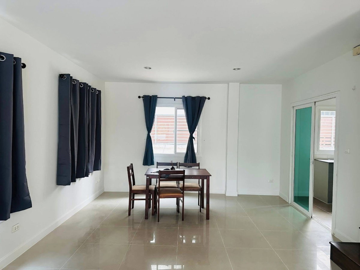 รูป บ้านเดี่ยวให้เช่าโครงการ​ ดิเออบาน่า​ 1​(ถ.ซุปเปอร์ไฮเวย์ เชียงใหม่-ลำปาง) พื้นที่ใช้สอย​ 154ตรม. - รูปที่ 3/8