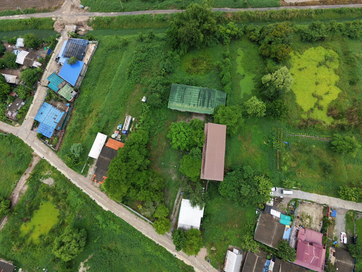 ที่ดิน แถมห้องพักคนงาน ออฟฟิศ ใกล้นิคมอมตะนคร เฟส 10 ทางด่วน มอเตอร์เวย์ คุ้มมากๆ สะดวก ซอยมาบโป่ง 10 เข้าออกได้หลายทาง