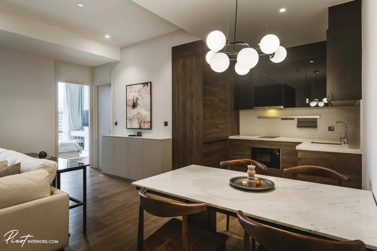 picture Condo for RENT : Muniq Langsuan  𝐒𝐢𝐳𝐞 : 78 sqm.  𝐓𝐲𝐩𝐞 : 2 bed 1 Bath /   𝐅𝐥𝐨𝐨𝐫 : 8th  Fully furnished - 6/12