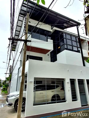 Townhouses for rent Watthana : 2 Bedroom Townhouse for rent in Khlong Tan Nuea, Bangkok  6411448