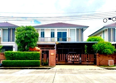 Houses for sale สถาบันเทคโนโลยีไทย-ญี่ปุ่น : Urgent sale! A cozy detached house perfect for families. Check out Passorn Prestique Luxe Pattanakarn.