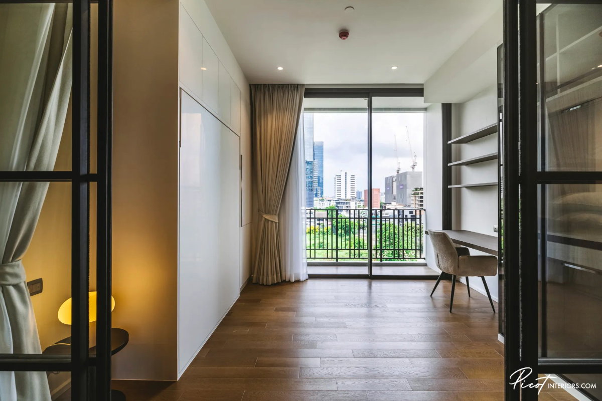 picture Condo for RENT : Muniq Langsuan  𝐒𝐢𝐳𝐞 : 78 sqm.  𝐓𝐲𝐩𝐞 : 2 bed 1 Bath /   𝐅𝐥𝐨𝐨𝐫 : 8th  Fully furnished - 11/12