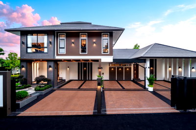 Houses for sale North Chiang Mai University : 🔥 Brand new luxury pool villa in the heart of Kad Farang just a 1-minute walk away! Super luxury, ready to move in, with top-level features. 🔥
